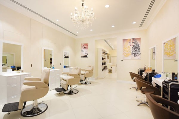 صالون تجميل نسائي قريب من موقعي