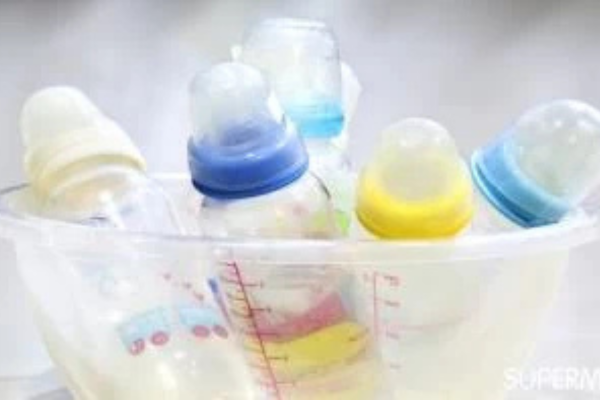 مدة صلاحية الرضاعة البلاستيك