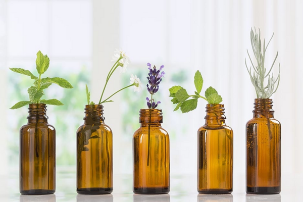 من أين اشتري الزيوت العطرية في الكويت