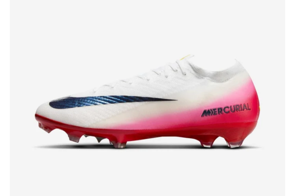 أفضل أحذية كرة القدم 2025