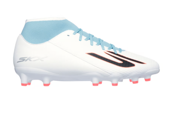 أفضل حذاء كرة قدم للعشب الصناعي